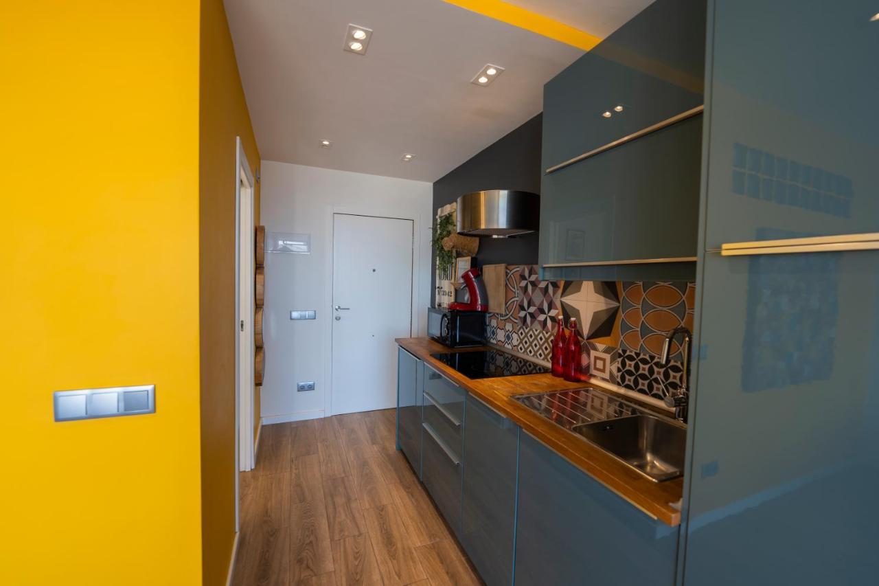Charming Downtown Skyscrapper Apartment Alicante Bagian luar foto